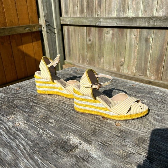 STUART WEITZMAN
Mirela Striped Wedge‎ Espadrilles size 5.5 yellow white - Picture 2 of 9